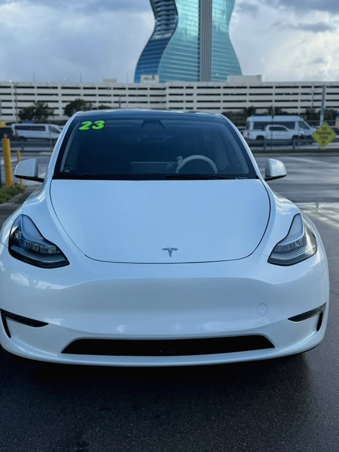 2023 Tesla Model y Long