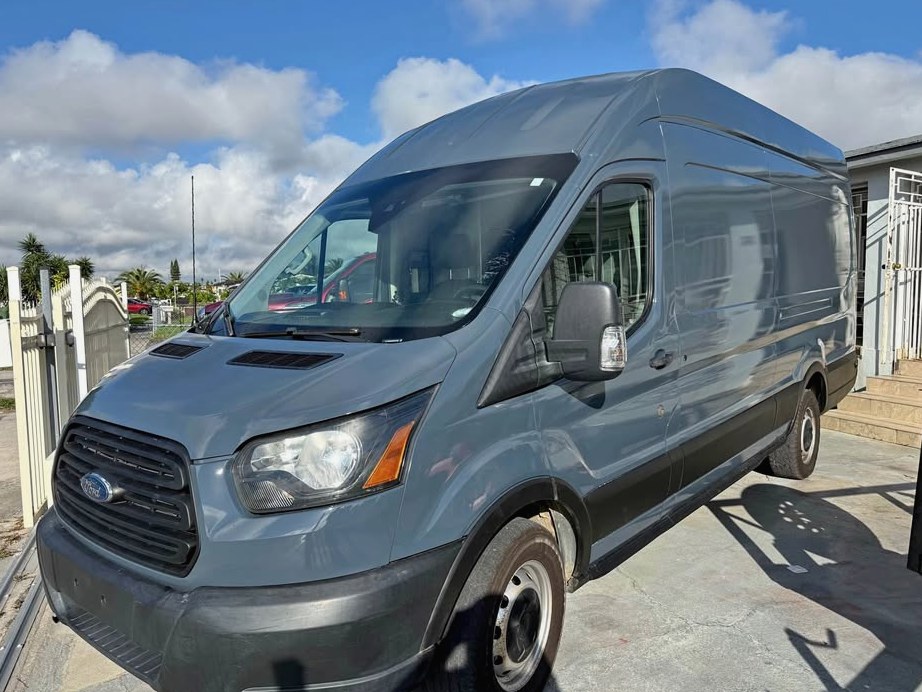 2019 Ford Transit 250 cargo