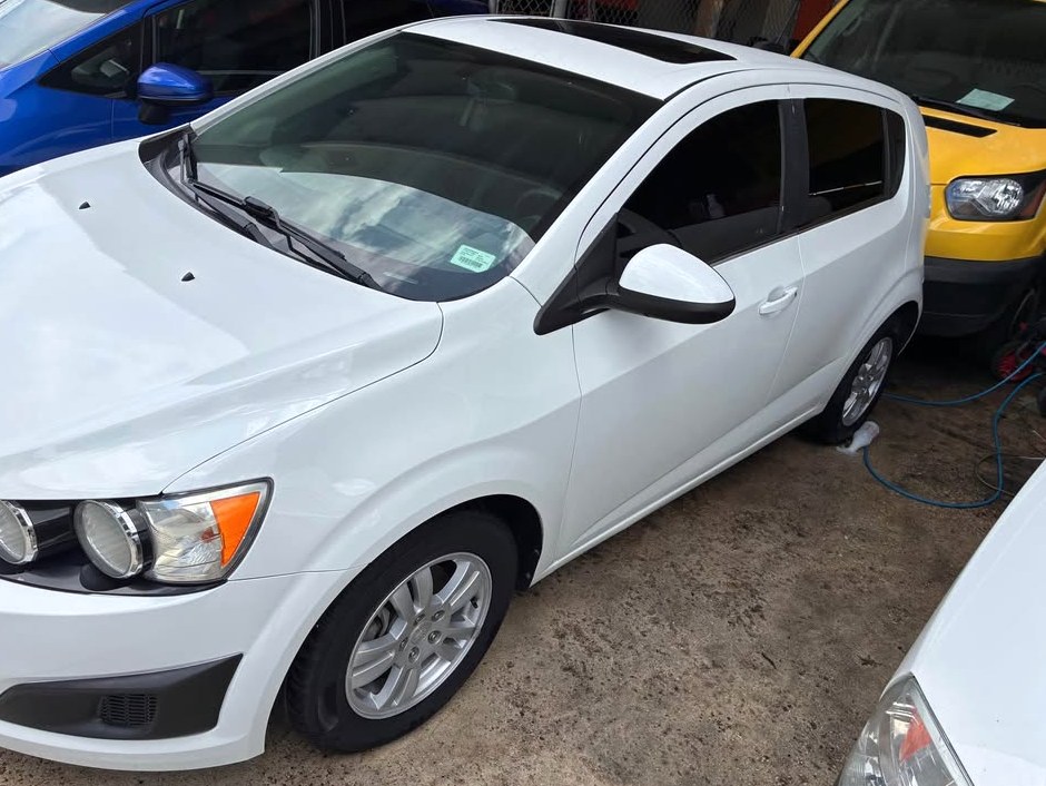 2016 Chevrolet Sonic LT Hatchback