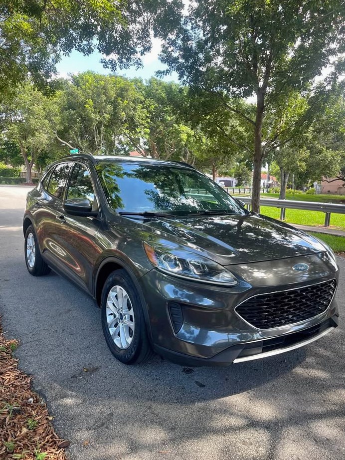 2020 Ford Escape SE Sport