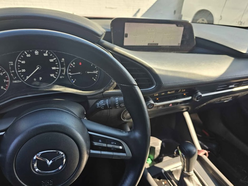 2021 Mazda 3 i Sport