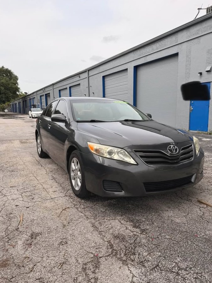 2011 Toyota Camry LE Sedan