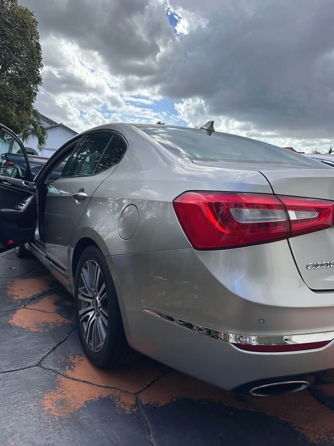 2014 Kia Cadenza Limited Sedan