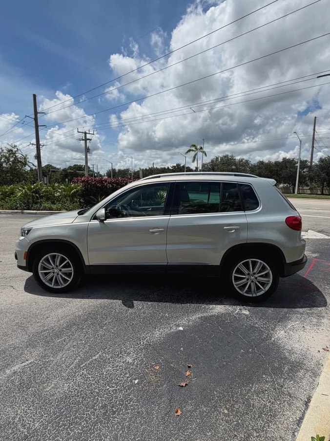 2014 Volkswagen Tiguan 2.0T SE