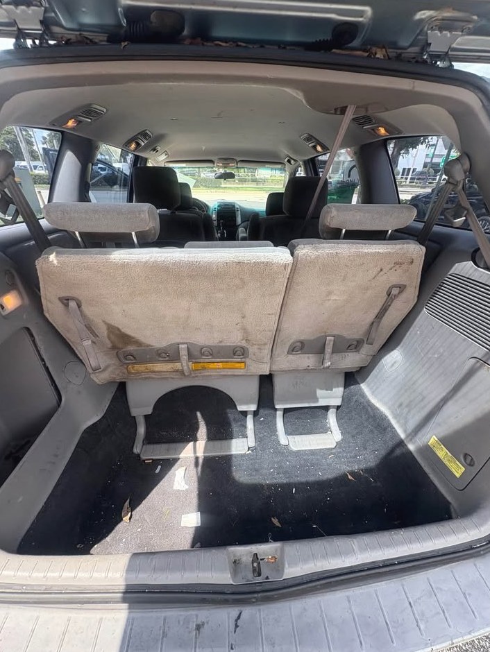2008 Toyota Sienna LE Minivan