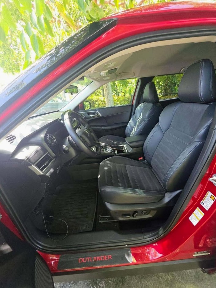 2024 Mitsubishi Outlander (426)