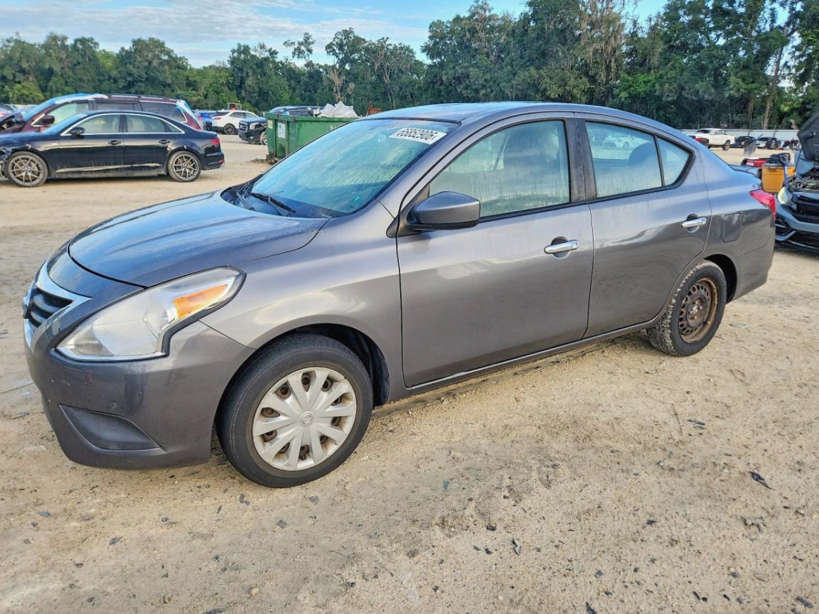 2017 Nissan Versa