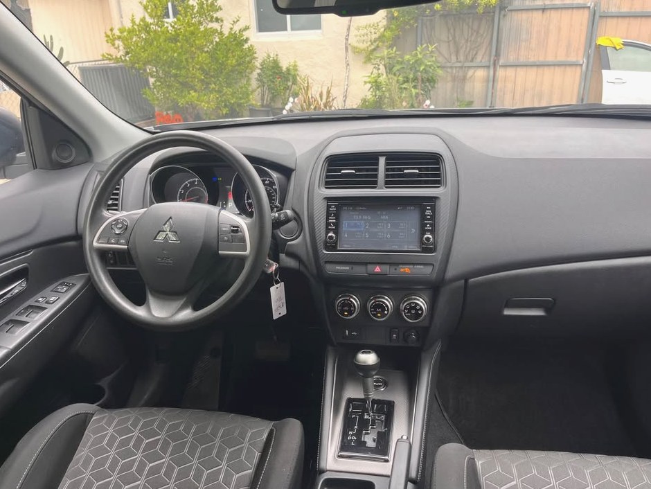 2024 Mitsubishi Outlander sport ES