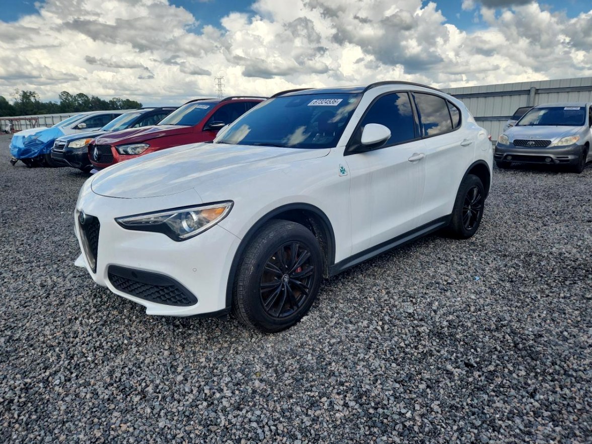 2022 Alfa Romeo Stelvio