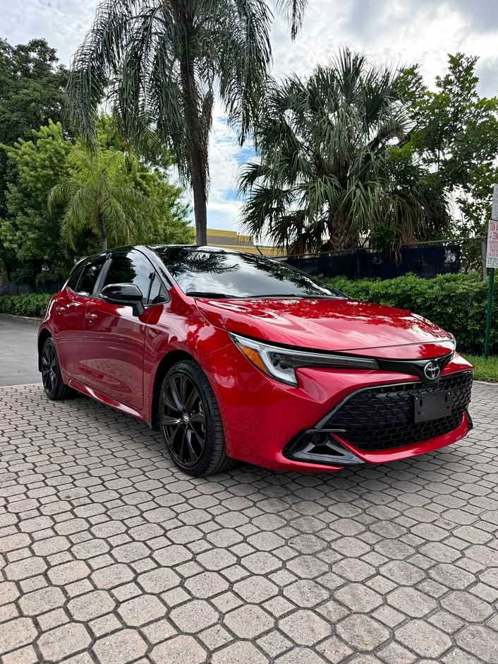 2023 Toyota Corolla SE Hatchback