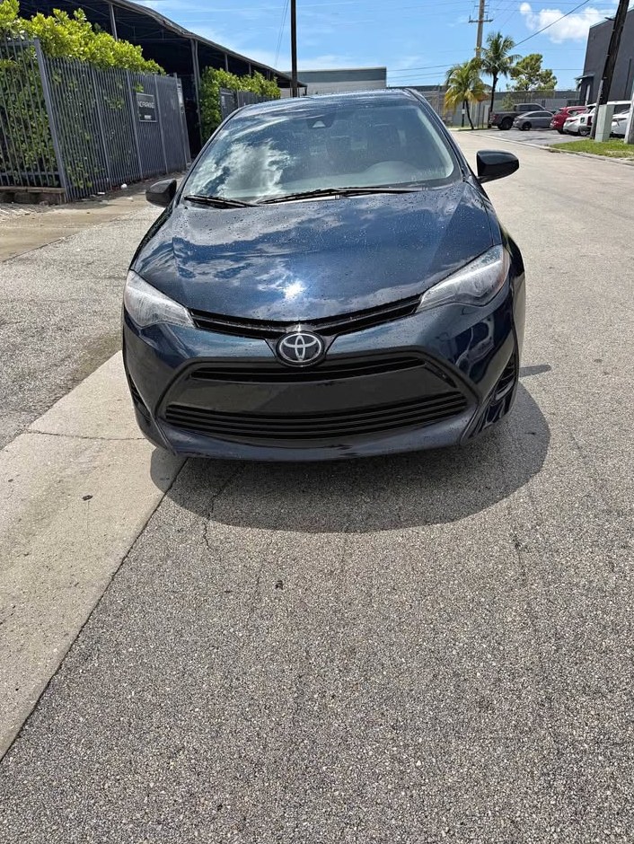 2017 Toyota Corolla LE Sedan