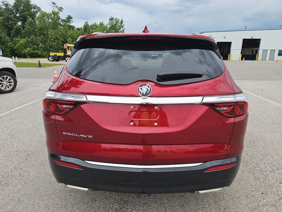 2023 Buick Enclave (401)