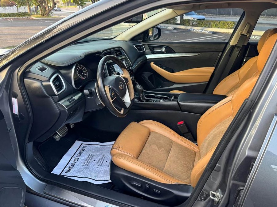 2016 Nissan Maxima SR Sedan