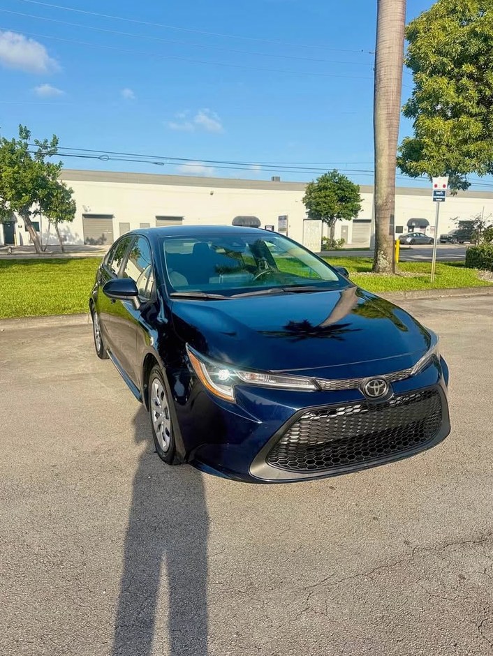 2021 Toyota Corolla LE Sedan