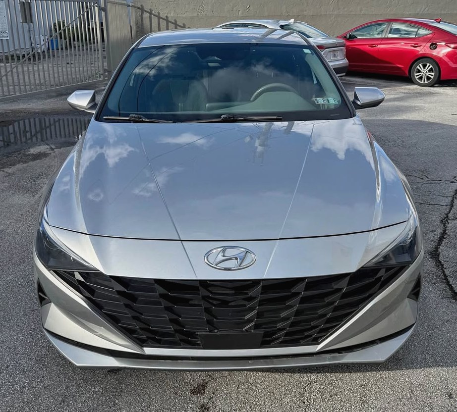 2022 Hyundai Elantra SEL Sedan