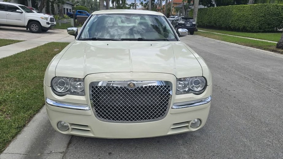 2008 Chrysler 300C Luxury Series