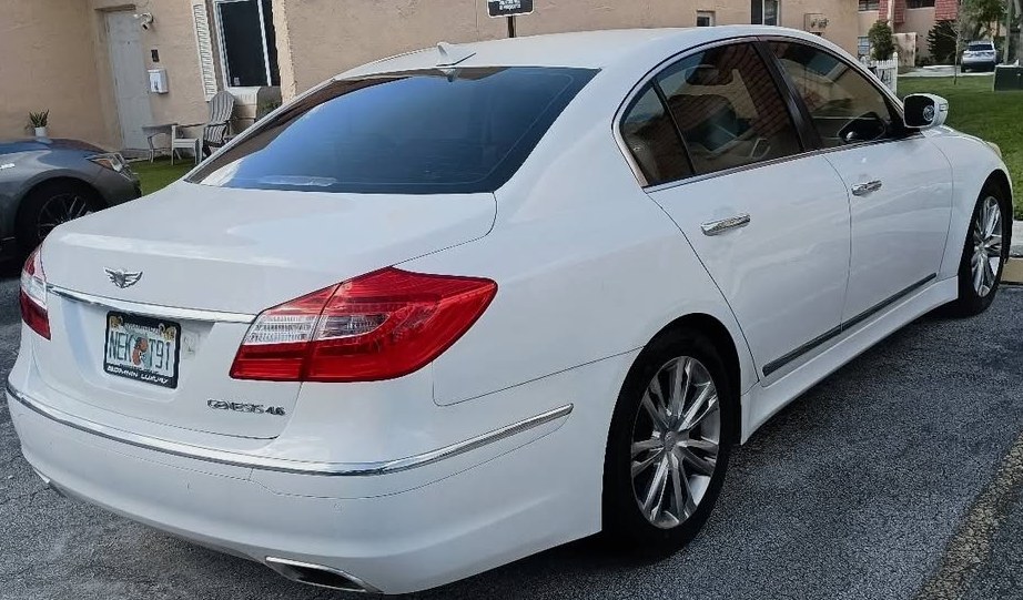 2012 Genesis Hyundai 4.6 Sedan