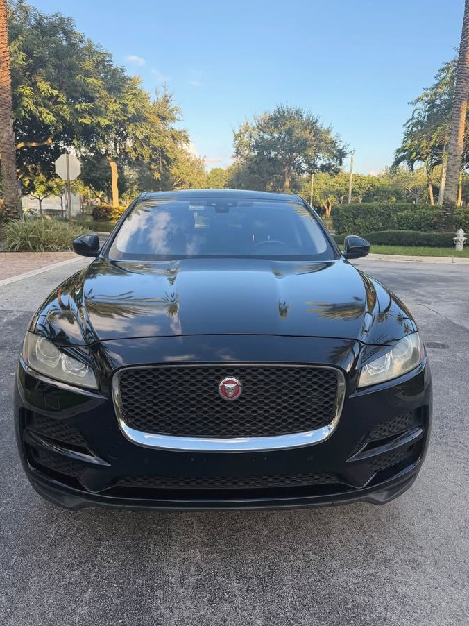 2019 Jaguar F-pace 30t Premium