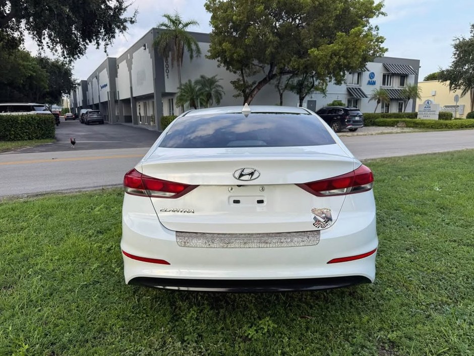 2018 Hyundai Elantra SEL Sedan
