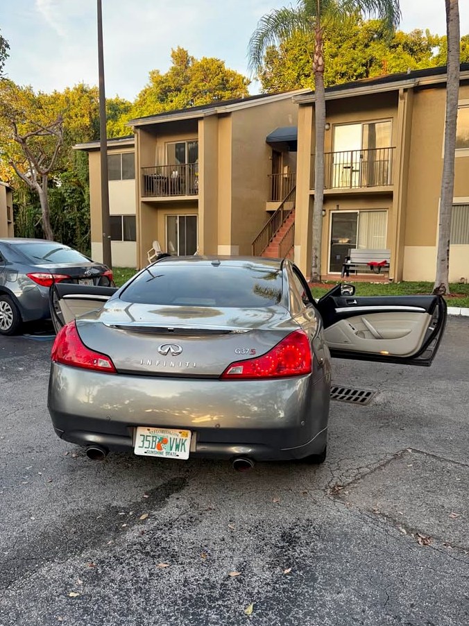 2013 Infiniti G37s coupe G37S