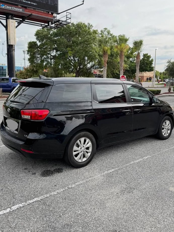 2016 Kia Sedona LX Minivan