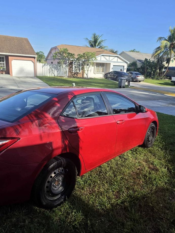 2017 Toyota Corolla LE Sedan