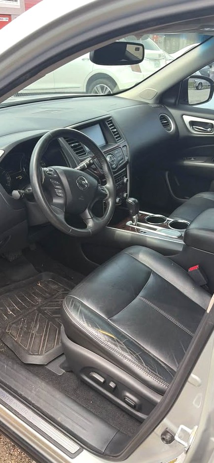 2015 Nissan Pathfinder SL Sport