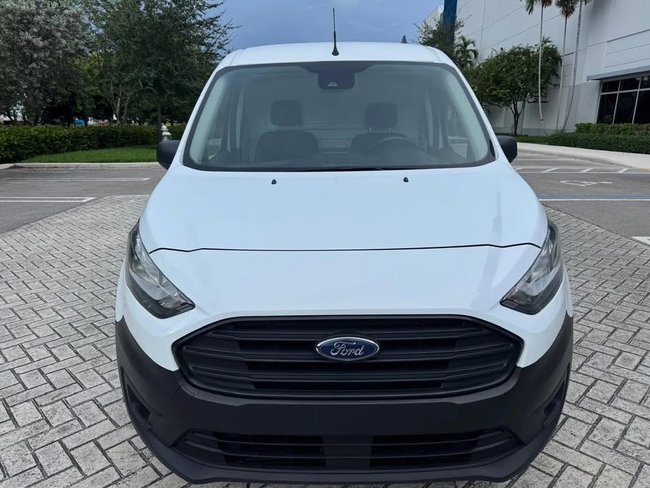 2022 Ford Transit connect cargo