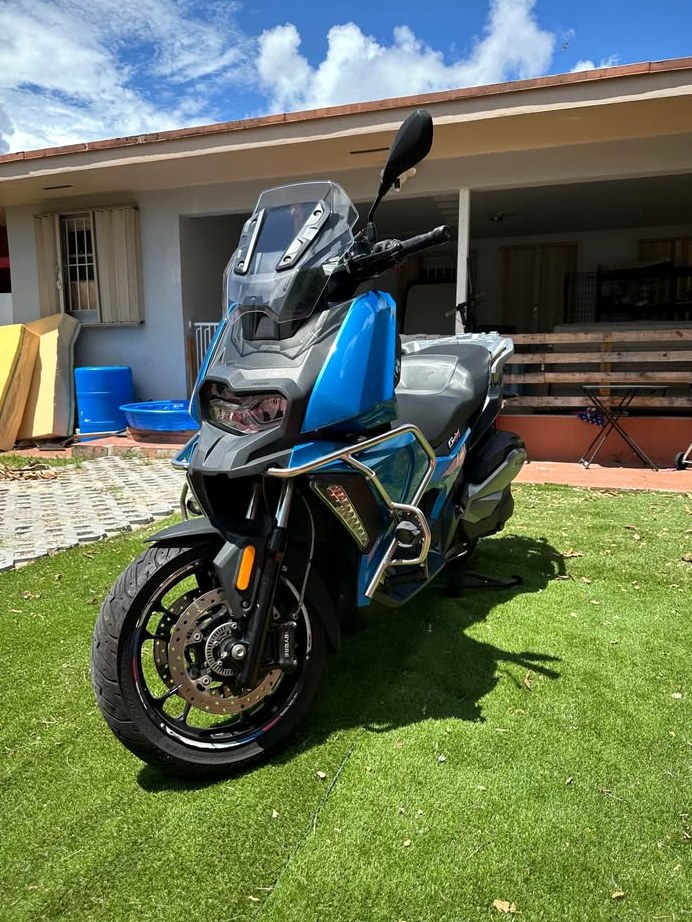 2019 BMW C400