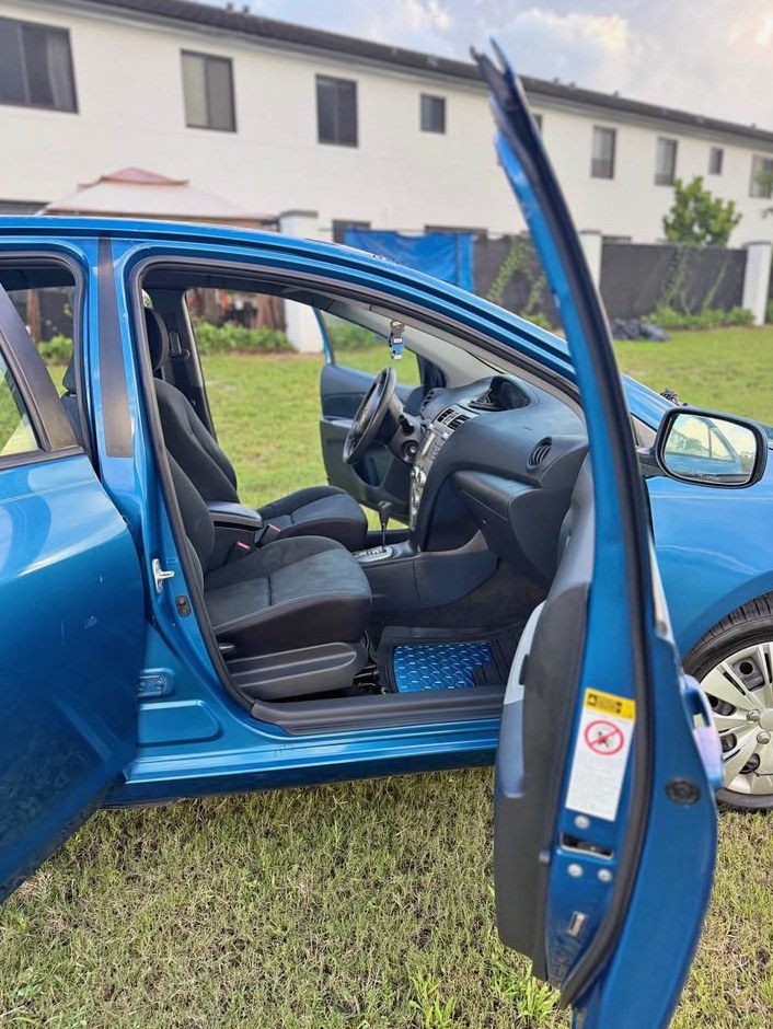 2010 Toyota Yaris S Sedan