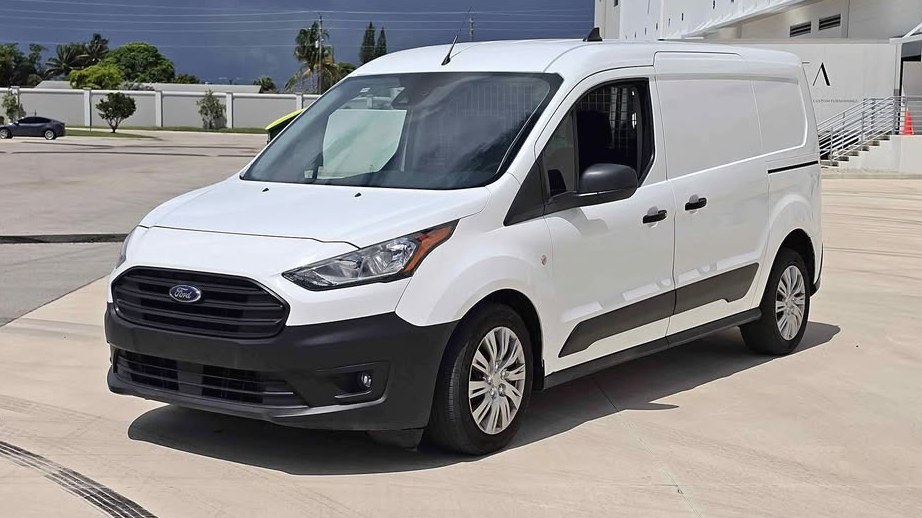 2023 Ford Transit connect cargo