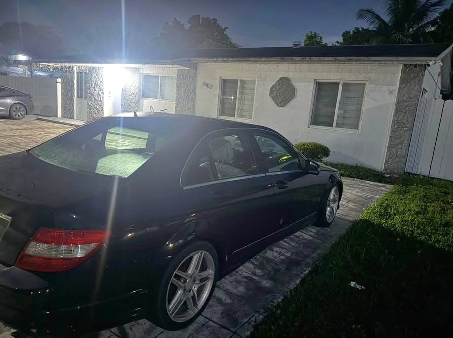 2010 Mercedes-Benz 300 ce