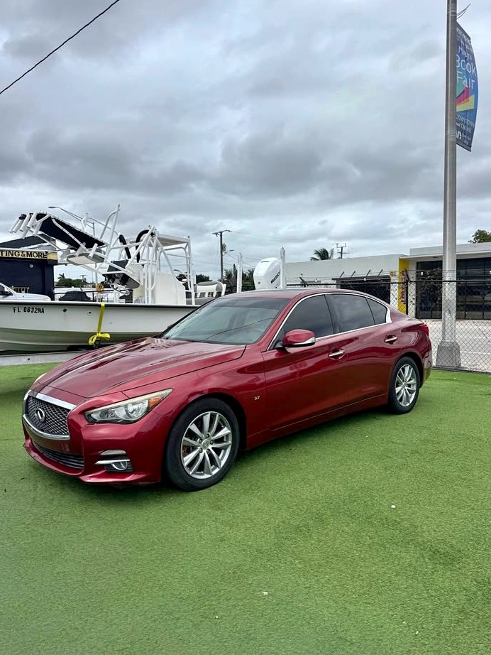 2015 Infiniti Q50 3.7 Premium
