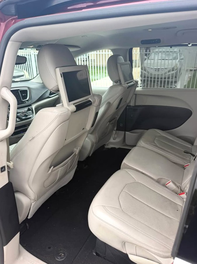 2017 Chrysler Pacifica Touring L
