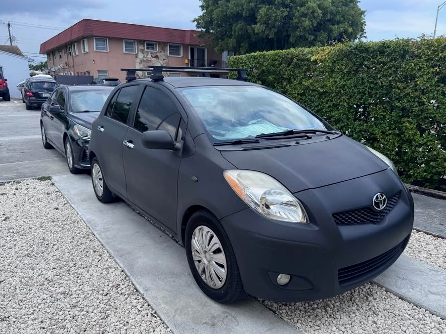 2010 Toyota Yaris ls