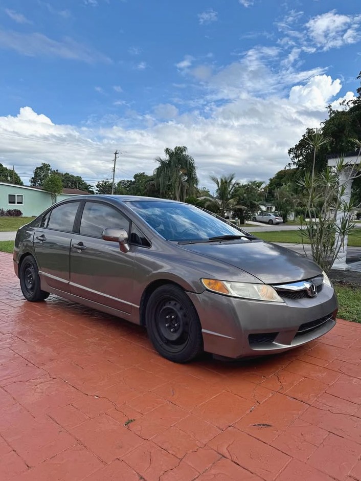 2011 Honda Civic DX Sedan
