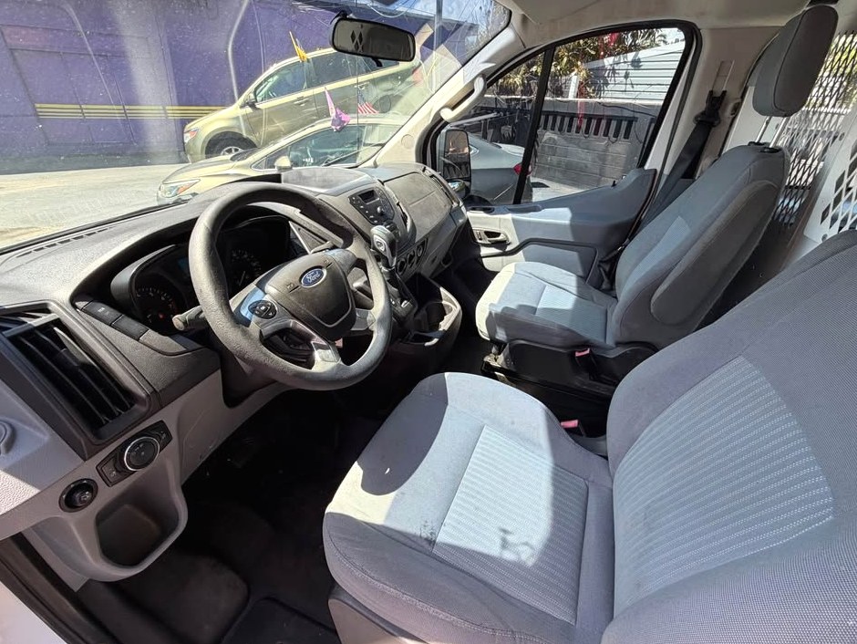 2015 Ford Transit 250 cargo