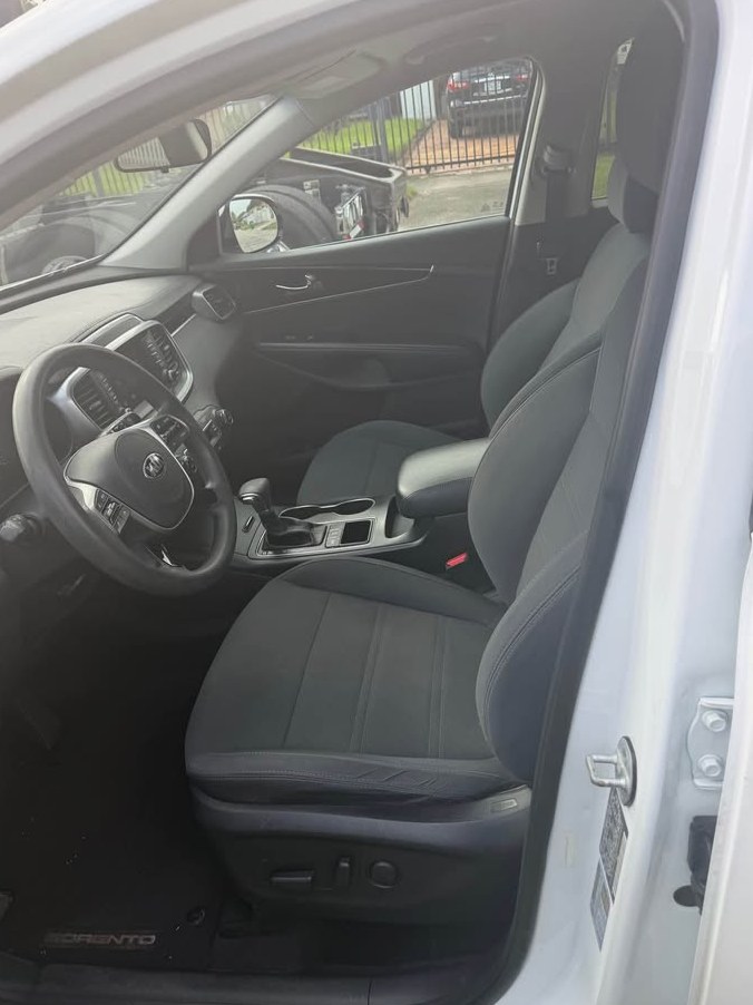 2019 Kia Sorento LX Sport