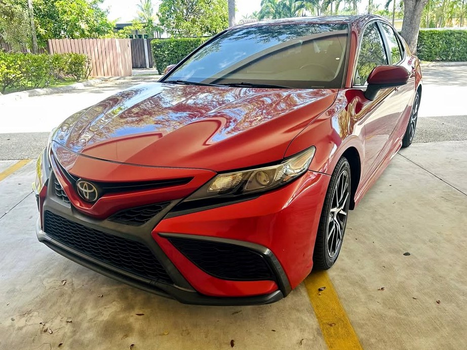 2021 Toyota Camry se