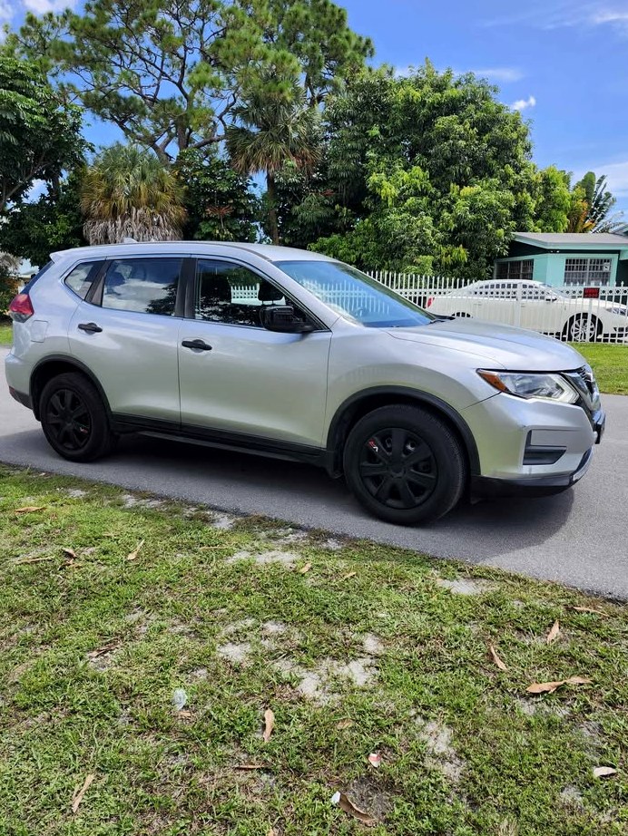 2017 Nissan Rogue S Sport