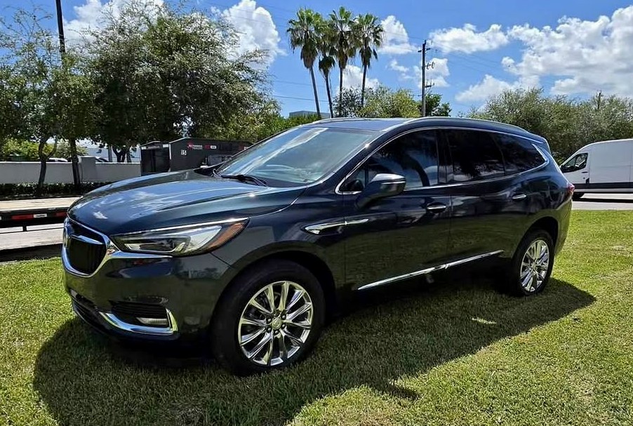 2020 Buick Enclave essence