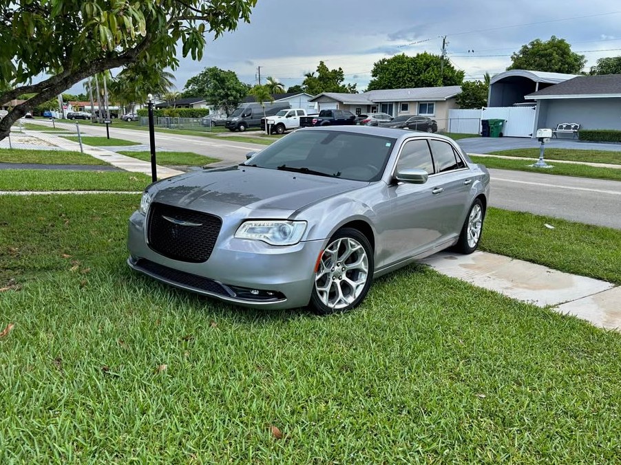 2018 Chrysler 300