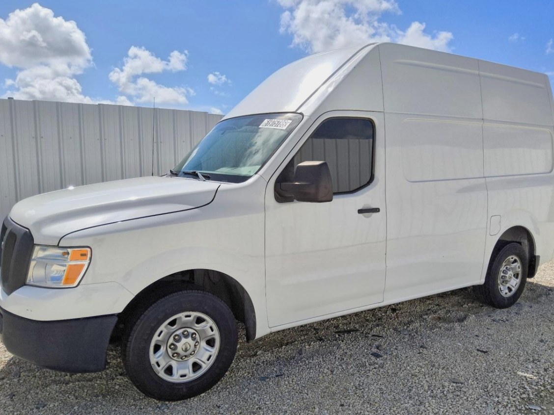 2017 Nissan Nv