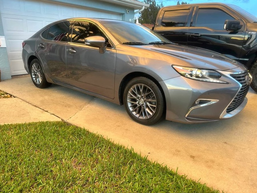 2018 Lexus Es