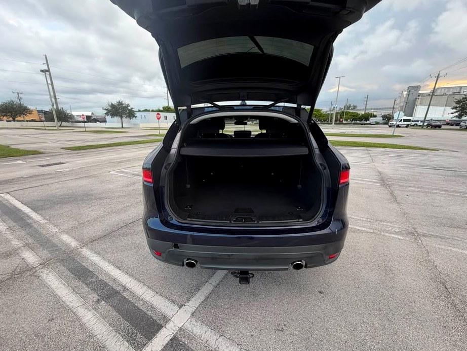 2017 Jaguar 2127086467326917 f-pace
