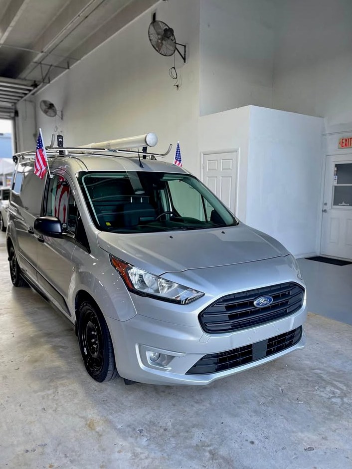 2021 Ford Transit connect cargo