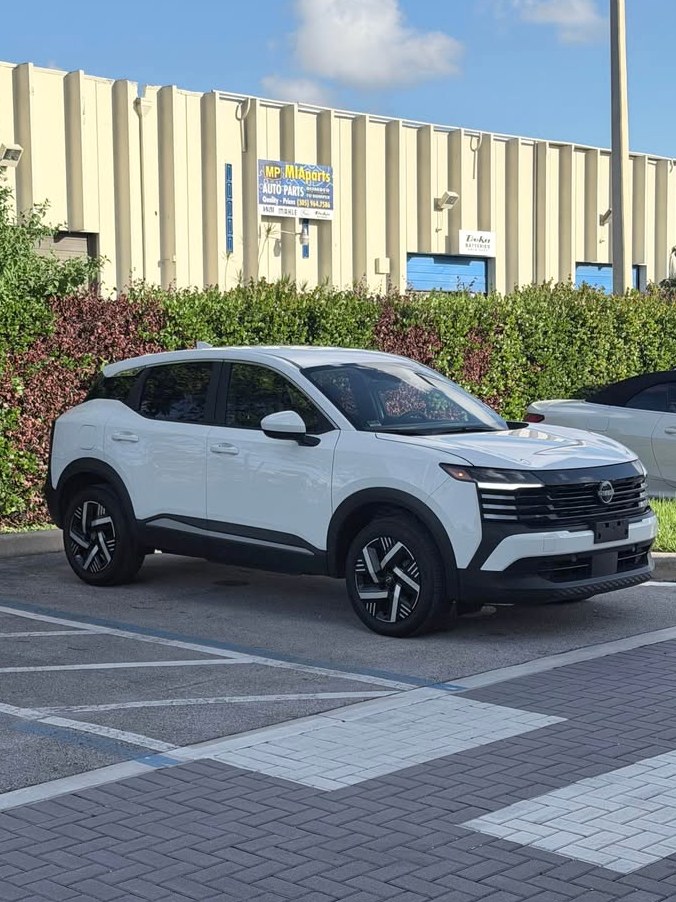 2025 Nissan Kicks SV Sport