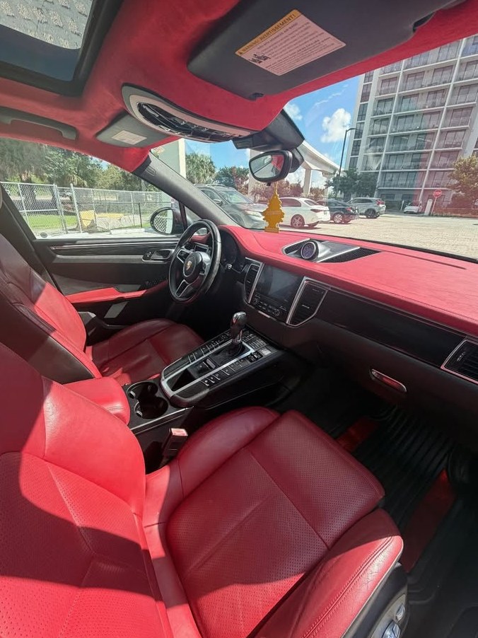 2018 Porsche Macan
